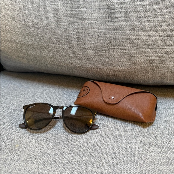 Ray-Ban | Ray-Ban Classic Tortoiseshell Sunglasses (with Case) - Picture 5 of 5